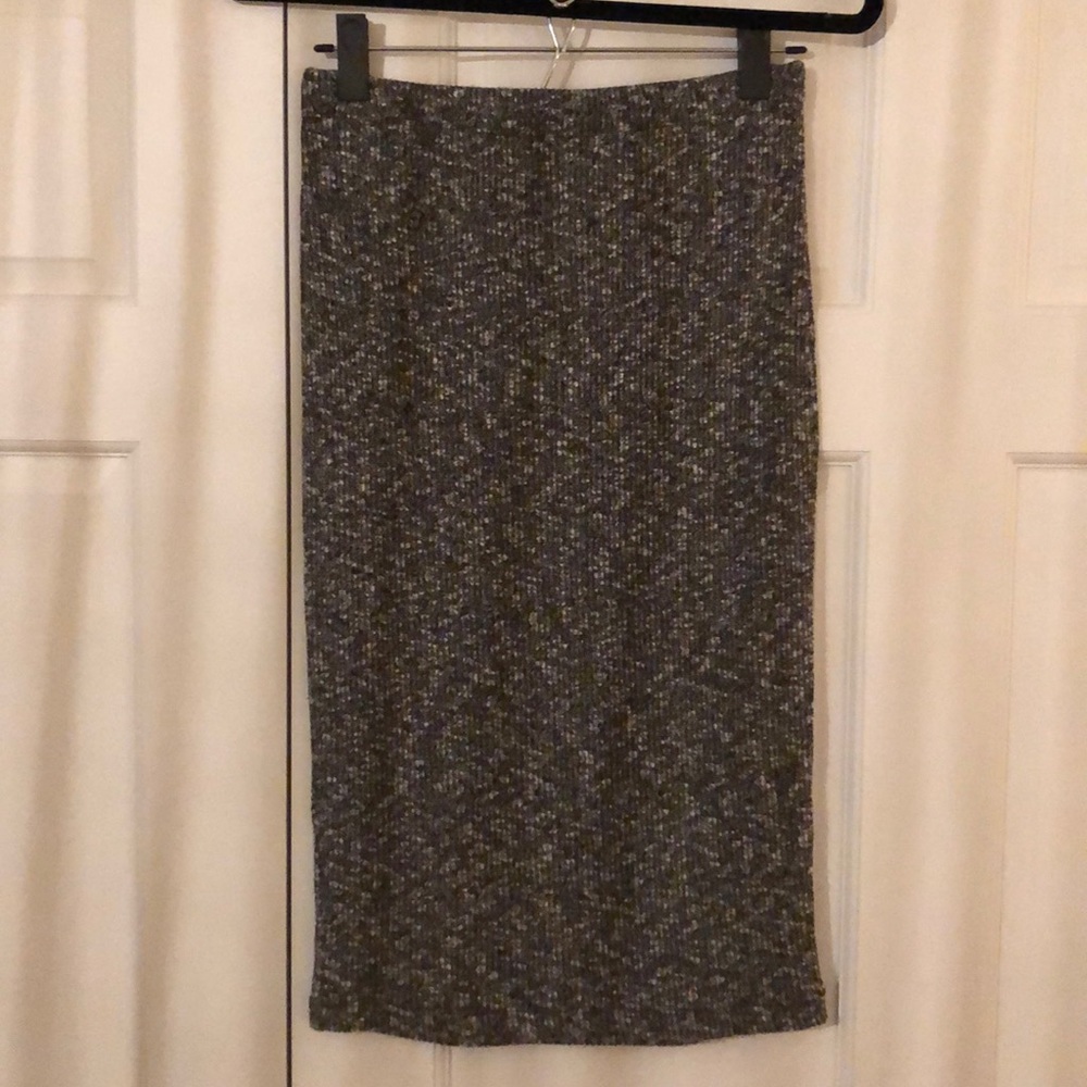 Stretchy Pencil Skirt